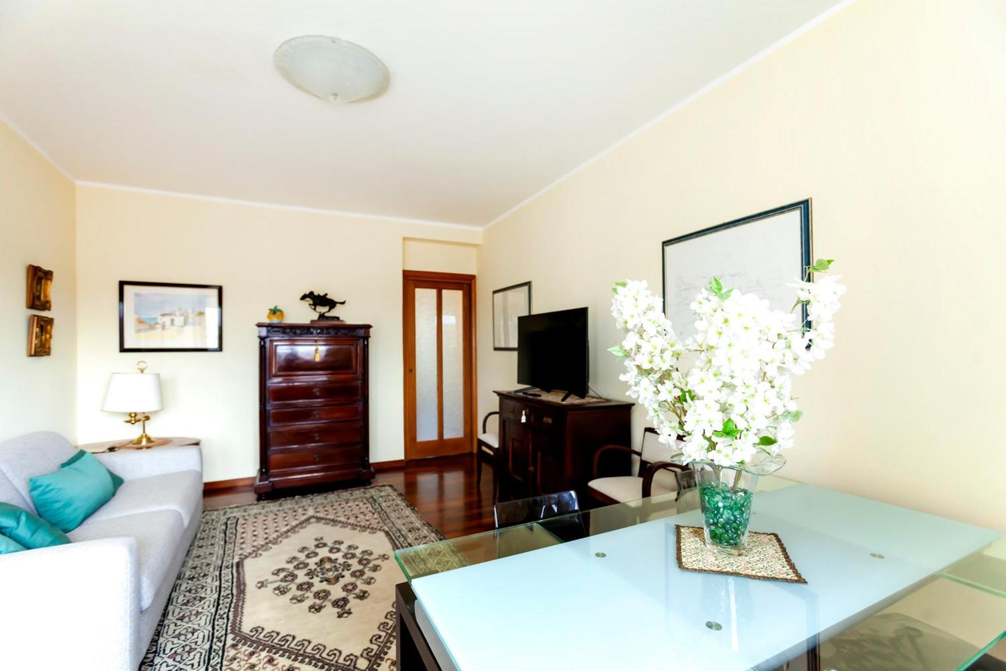Appia Nuova Lucrezia Apartment Rom